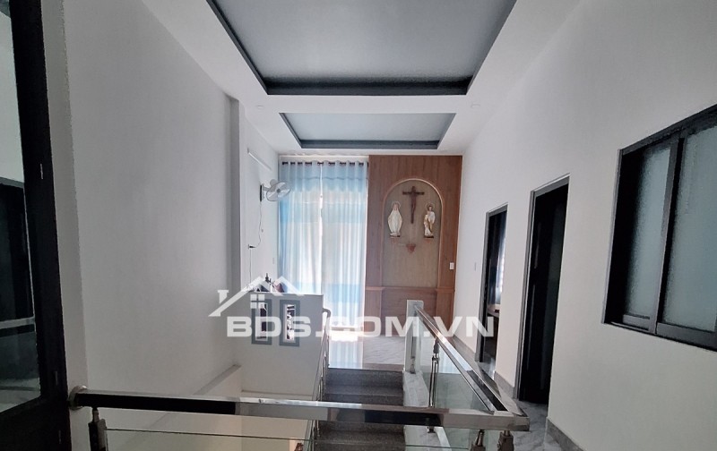 MẶT TIỀN KINH DOANH ĐỈNH GIAO LÊ VĂN VIỆT - BỀ NGANG KHỦNG 6.5M - 103 M2 - 2 TẦNG MỚI - CHỦ GẤP BÁN ĐỊNH CƯ ÚC - GIÁ 10.5 TỶ.