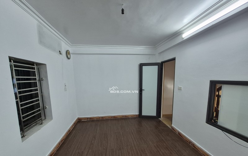 BÁN NHÀ ĐẸP GIÁ RẺ 1.69 TỶ 3 TẦNG 46M2 ( HƯỚNG NAM ) NGÕ ĐIỆN BIÊN