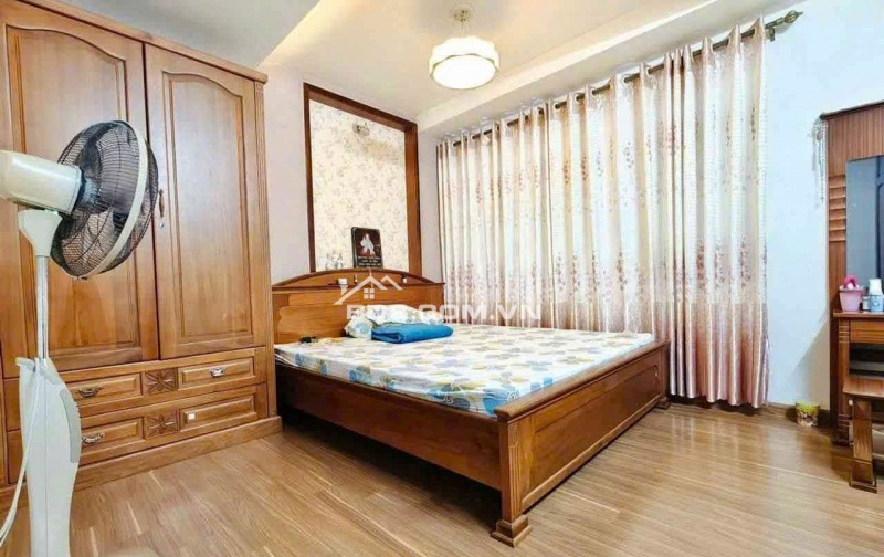 Bán nhà MTKD ngay BV Hồng Đức 80m2 5 lầu Thống Nhất KD đa ngành tiện mở PK chỉ 11.3 tỷ.