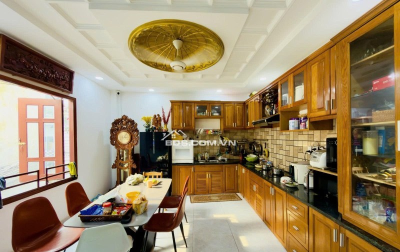 Nhà mặt tiền LÔ GÓC 5 lầu đẹp ngang 4.3m 65m2 Nguyễn Phúc Chu TB KD đa nghề 13.9 tỷ.