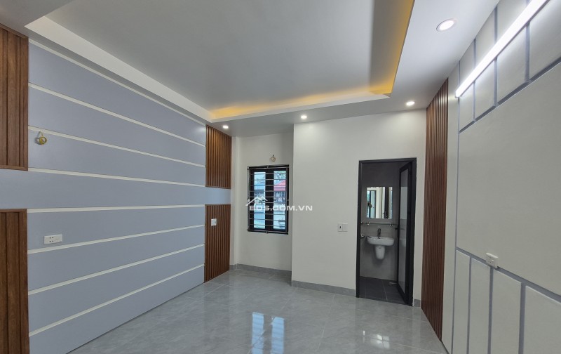BÁN NHÀ ĐẸP 3.2 TỶ 3 TẦNG 67M2 CÓ SÂN ĐỂ Ô TÔ NGÕ HÀN THUYÊN