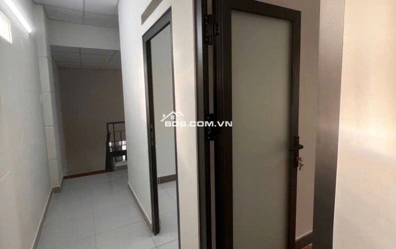 Bán nhà ngay trung tâm quận 9, nhà đẹp dọn vào ở ngay