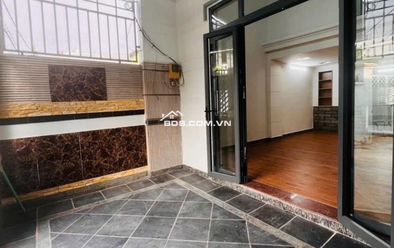 Bán nhà ngay trung tâm quận 9, nhà đẹp dọn vào ở ngay