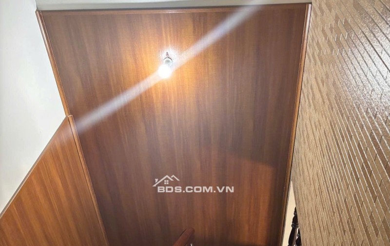 Bán nhà ngay trung tâm quận 9, nhà đẹp dọn vào ở ngay