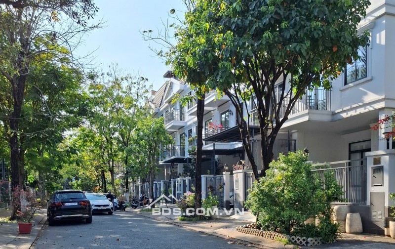 Bán nhà đường 5 phường An Phú Tp Thủ Đức giá 23 tỷ