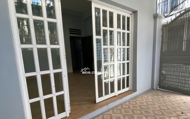 Bán nhà 2 mặt hẻm ô tô đường Yên Thế  Tân Bình giá 14,7 tỷ