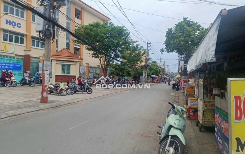 Cần bán nhà + dãy trọ 190 m tặng thêm 30 m đã xây thêm 1 phòng