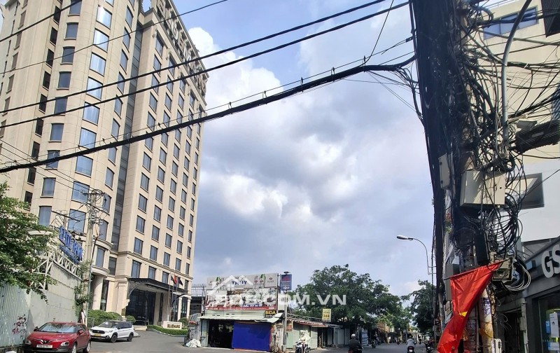 Bán đất hẻm ô tô đường Ung Văn Khiêm Bình Thạnh cũ giá 18 tỷ