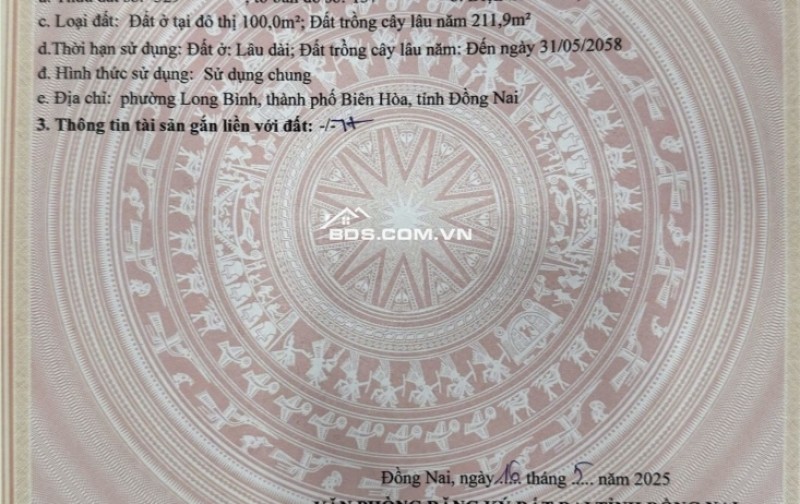 Cần tiền bán Gấp tài sản Nhà Phố vị trí đắc địa tại phường Long Bình