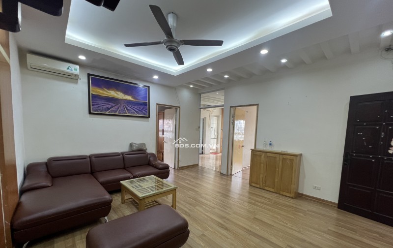 Chính chủ bán căn hộ 2 ngủ,2wc tại Trần Duy Hưng Hà Nội