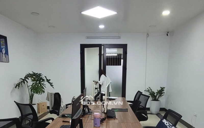 SIÊU PHẨM 102M2 5 TẦNG THANG MÁY PHÂN LÔ THU 25 TRIỆU/THÁNG KĐT VĂN PHÚ HÀ ĐÔNG