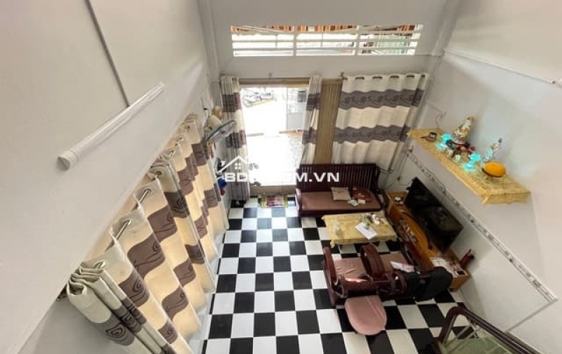 Hơn 6 Tỷ - Nhà Nguyễn Kiệm,Hẻm Xe Hơi, DT tận 80m2, phân lô 1 trục