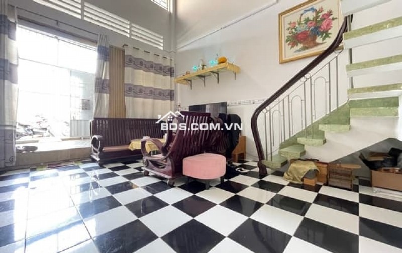 Hơn 6 Tỷ - Nhà Nguyễn Kiệm,Hẻm Xe Hơi, DT tận 80m2, phân lô 1 trục