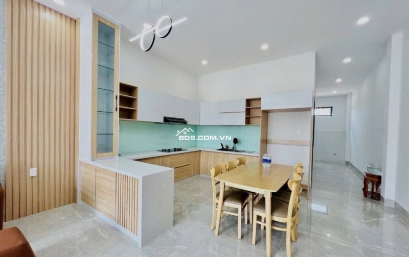 CHỦ CHUYỂN CÔNG TÁC RA HÀ NỘI SỐNG CẦN BÁN GẤP CĂN BIỆT THỰ GIÁ CHỈ 1 TỎI HƠN