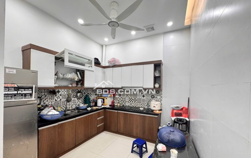 Bán Nhà Lĩnh Nam  – Lô Góc – 31m² × 3 Tầng - 3pn– Nhỉnh 4 Tỷ