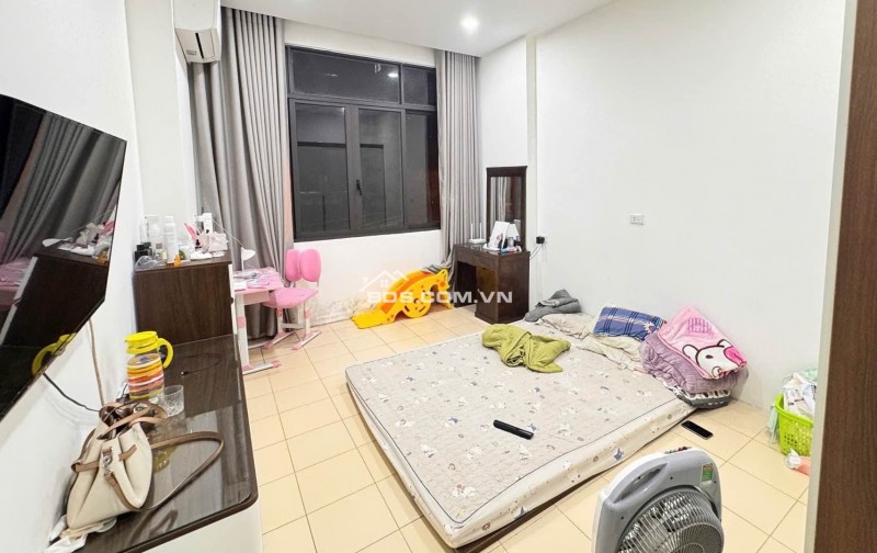 Bán Nhà Lĩnh Nam  – Lô Góc – 31m² × 3 Tầng - 3pn– Nhỉnh 4 Tỷ