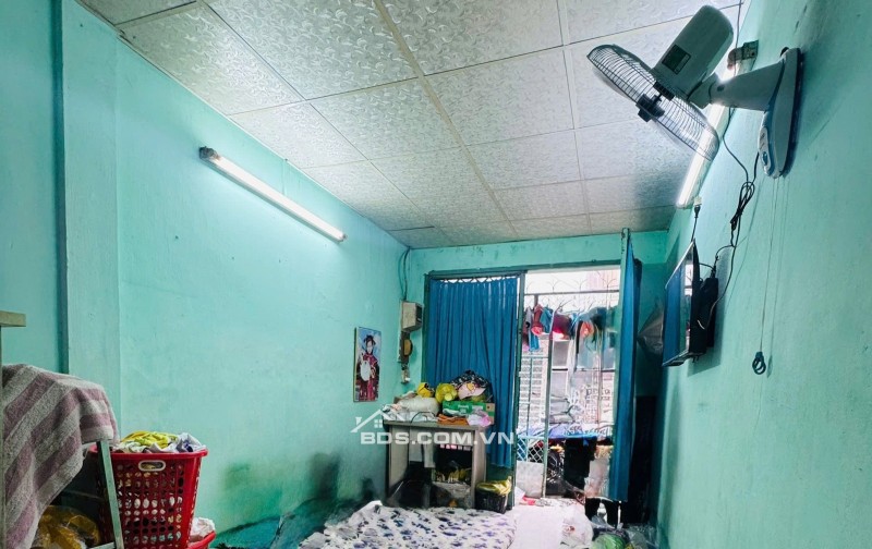  NHÀ CŨ TIỆN XÂY MỚI, PHẠM THẾ HIỂN, 2 TẦNG, 2.45X13.18, Q8, NHÌN 2 TỶ 