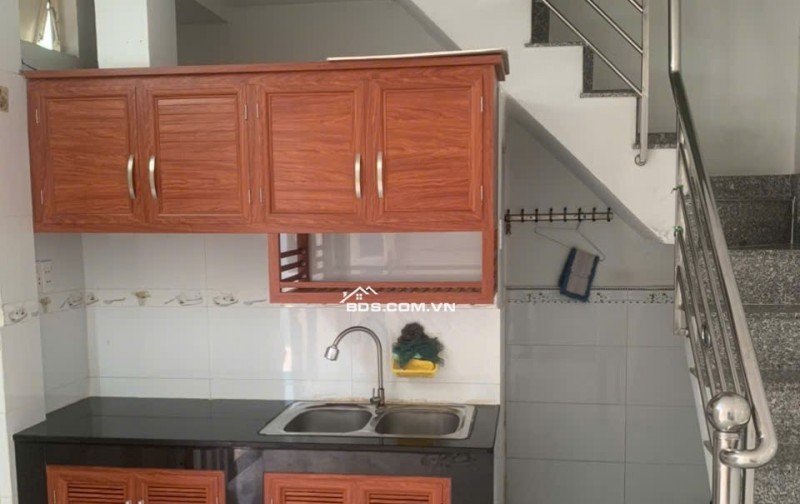  NHÀ SÁT MẶT TIỀN, BA ĐÌNH, 2 tầng, 5.06 X 4.77 , Q8, NHỈNH 2 TỶ 