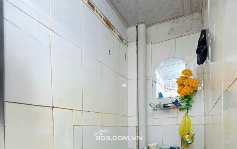 Nhà rẻ tại trung tâm Quận 8, phường 4, đường 16 nối dài (hồ thành biên)