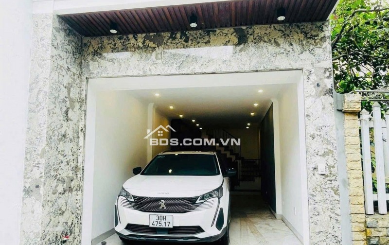 Bán nhà Ngọc thụy 11 tỷ 40m ô tô gara,thang máy,sổ đỏ Long Biên