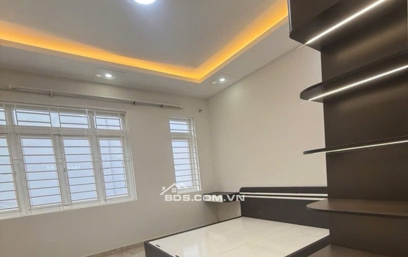 SIÊU PHẨM 4 TẦNG FULL NỘI THẤT- HXH SÁT MẶT TIỀN ĐƯỜNG- 62 M2 - NGANG 5- LÊ VĂN THỊNH - NHỈNH 7 TỶ