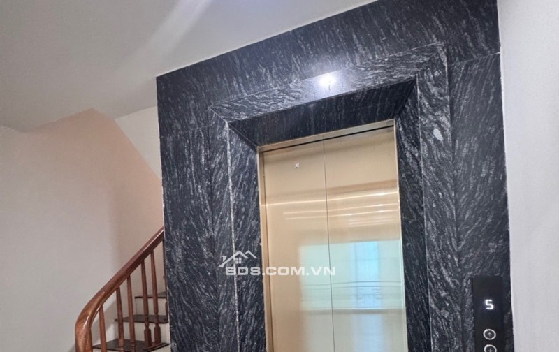 Bát Khối 10 tỷ ô tô đỗ cửa,7tầng thang máy,sổ đỏ Long Biên
