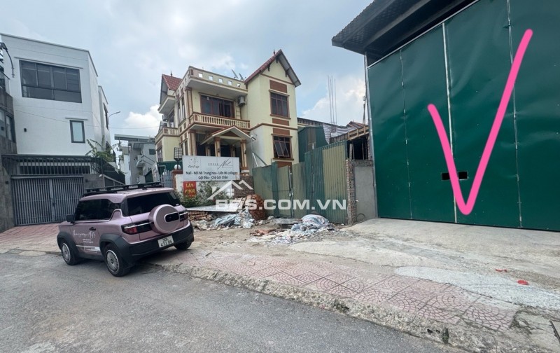 Bán Nhà Bát Khối 11 tỷ 86m ô tô đỗ cửa,vỉa hè view hồ