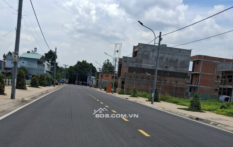 Đất khu tái định cư mới trục đường chính  lớn nhất 22m, vỉa hè,dt  90m2, sr ,thổ cư