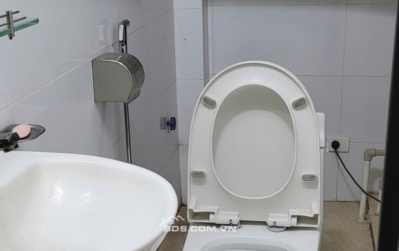 CHO THUÊ TẦNG 1 DIỆN TÍCH 50M2 PHỐ LÊ TRỌNG TẤN HÀ ĐÔNG GIÁ 7 TRIỆU /THÁNG