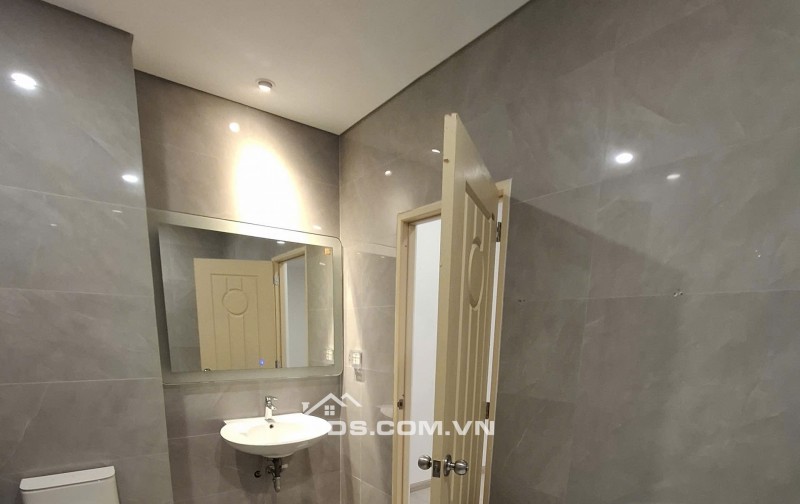Bán nhà mặt tiền D17 Phước Long B Tp Thủ Đức giá 22,5 tỷ
