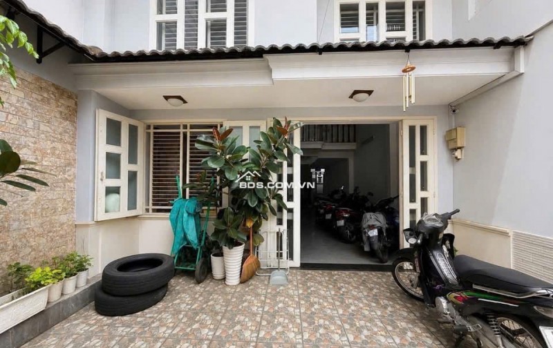 NHÀ PHỔ HẺM THÔNG Ô TÔ TÂN BÌNH. DIỆN TÍCH LỚN THUẬN TIỆN DI CHUYỂN VÀ KINH DOANH