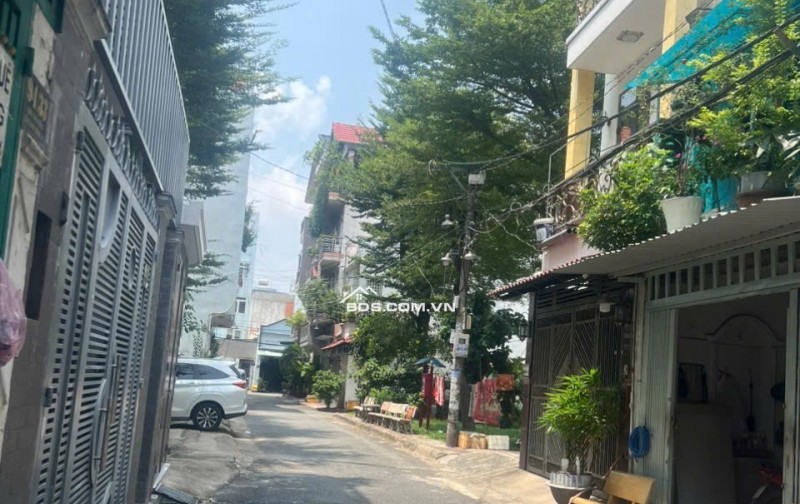 NHÀ PHỐ HẺM Ô TÔ GẦN SÂN BAY VÀ RA METRO 200m Quận Tân Phú