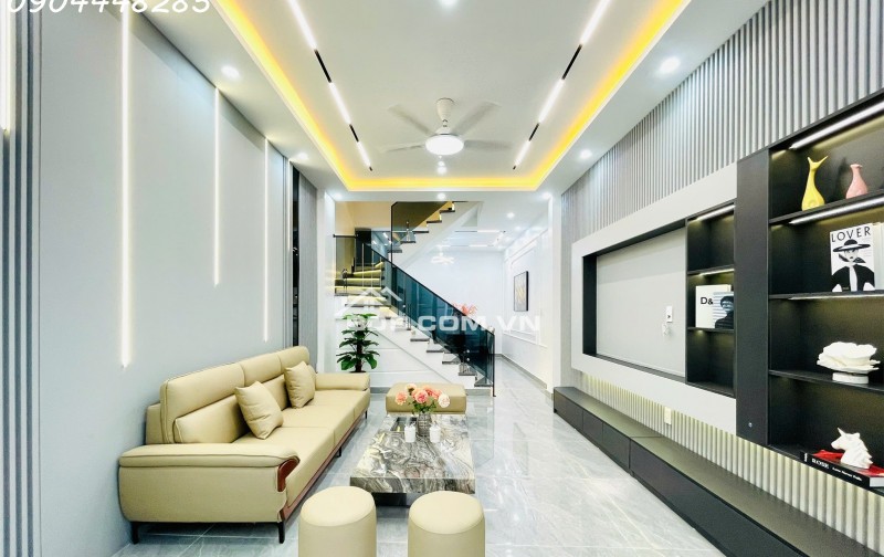 Bán 2 căn 4 tầng xây mới mặt ngõ Hồ Sen