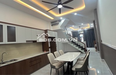 Nhà 4 tầng HXT đường Thạnh Lộc 28, 4x14, nhỉnh 6 tỷ