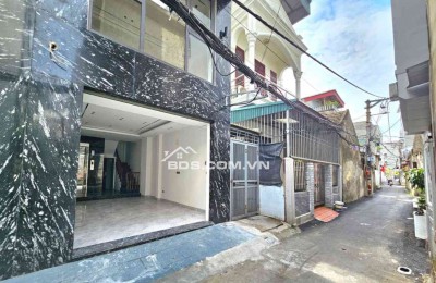 Bán nhà Long Biên 9 tỷ 40m Gara,Thang máy,nhà mới