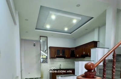 QUỐC LỘ 13 – 3 TẦNG – 4PN – CHỈ 6,8 TỶ - HẺM XE HƠI - KHU PHÂN LÔ ĐỒNG BỘ