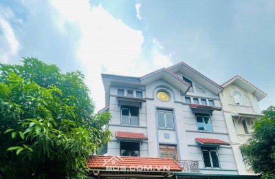 CHO THUÊ BIỆT THỰ LIỀN KỀ INTRACOM – 66 TRUNG VĂN, LÔ GÓC 2 MẶT THOÁNG. LH:0921209888