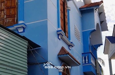Bán NHÀ NGUYÊN CĂN tại mặt tiền đường Lê Thành Phương