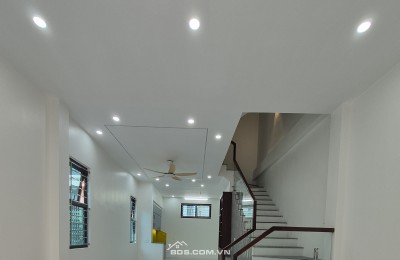 BÁN NHÀ 2.35 TỶ 3 TẦNG 45M2 NGÕ 10M RA ĐƯỜNG ĐÔ THỊ MỸ TRUNG