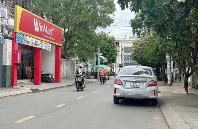 Nhà đẹp 5 lầu hẻm 496 Dương Quảng Hàm 82m2 ngang gần 5m tặng kèm T.máy vào ở ngay 14.5 tỷ.