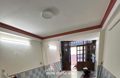 Cho thuê nhà 62/1 Xóm Đất P8 Q11 hẻm 3m, Đúc 3.5 tấm