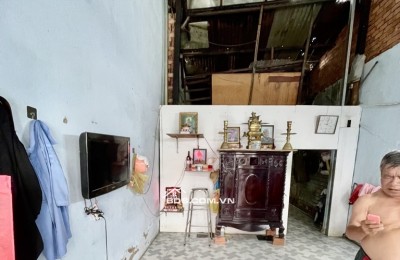 BÁN NHÀ QUẬN 4 - HẺM 576 ĐOÀN VĂN BƠ - NHÀ CẤP 4 CÓ GÁC XÂY DỰNG LÂU NĂM - DIỆN TÍCH 108M2 ĐẤT KDC HIỆN HỮU THÍCH HỢP XÂY DỰNG CĂN HỘ DỊCH VỤ CHO