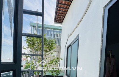 CHỈ 10.3 TỶ SỞ HỮU NHÀ 4 TẦNG HOÀNG DIỆU 2- HẺM XE HƠI TRÁNH- 4 TẦNG - 93m2 (5.5x17)
