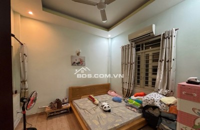 QUẬN 7 - GIAM SỐC SÂU