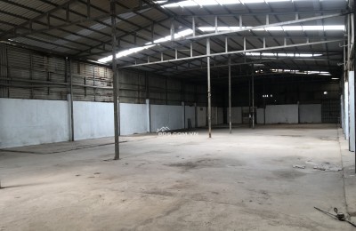 Cho thuê kho xưởng 650m2 Thạnh Lộc Quận 12 (giáp sông SG)