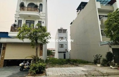 Đất SHR ngay BXQ8, full thổ cư. Liên hệ 0932068012