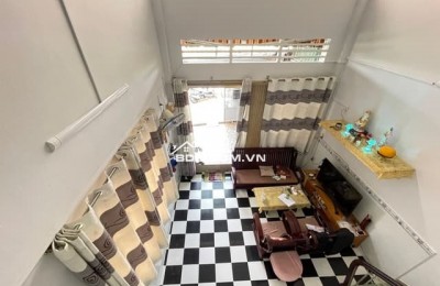 Hơn 6 Tỷ - Nhà Nguyễn Kiệm,Hẻm Xe Hơi, DT tận 80m2, phân lô 1 trục