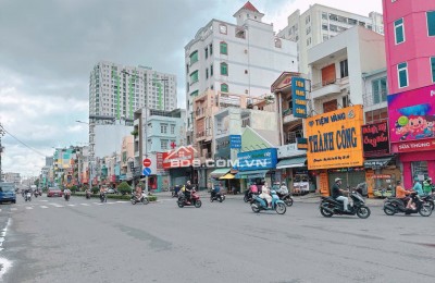 Hàng Mới 33.5 tỷ   Mặt Tiền PHƯỜNG 25  BÌNH THẠNH DT 10x30m