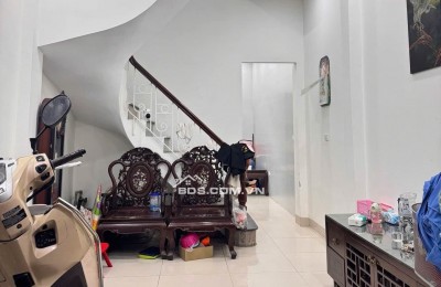 Bán Nhà Lĩnh Nam  – Lô Góc – 31m² × 3 Tầng - 3pn– Nhỉnh 4 Tỷ