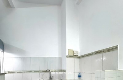 Nhà nằm trong hẻm 28 Lương Văn Can, phường 15, quận 8, khu dân cư hiện hữu, an ninh và yên tĩnh